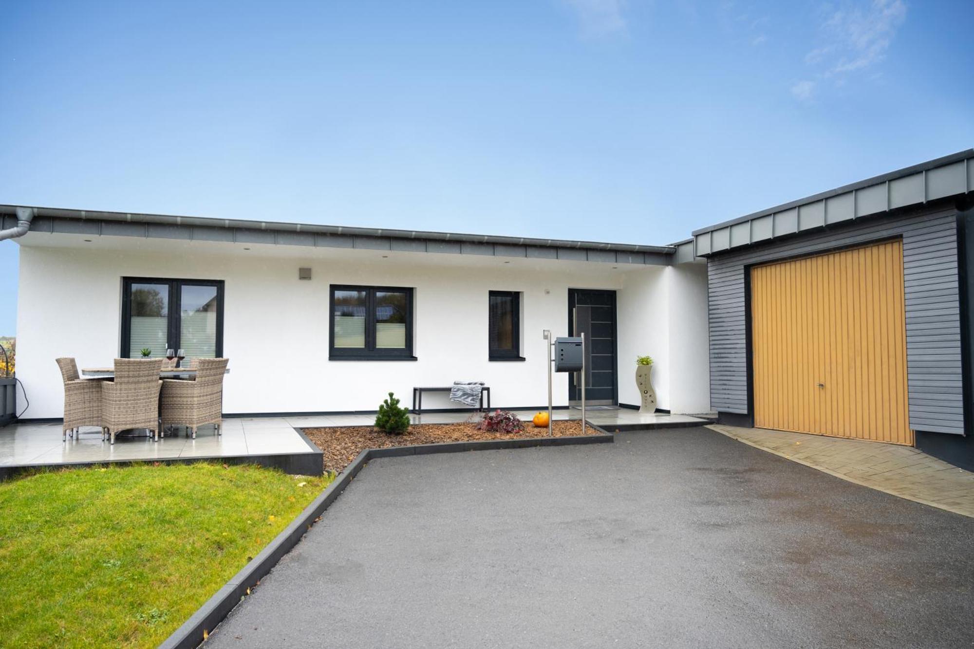Ferienwohnung "Iewer Der Schaff" Burbach  Bagian luar foto